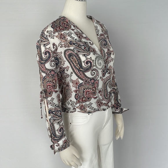 WHBM Paisley Print Surplice Blouse Size 0 - Picture 5 of 13